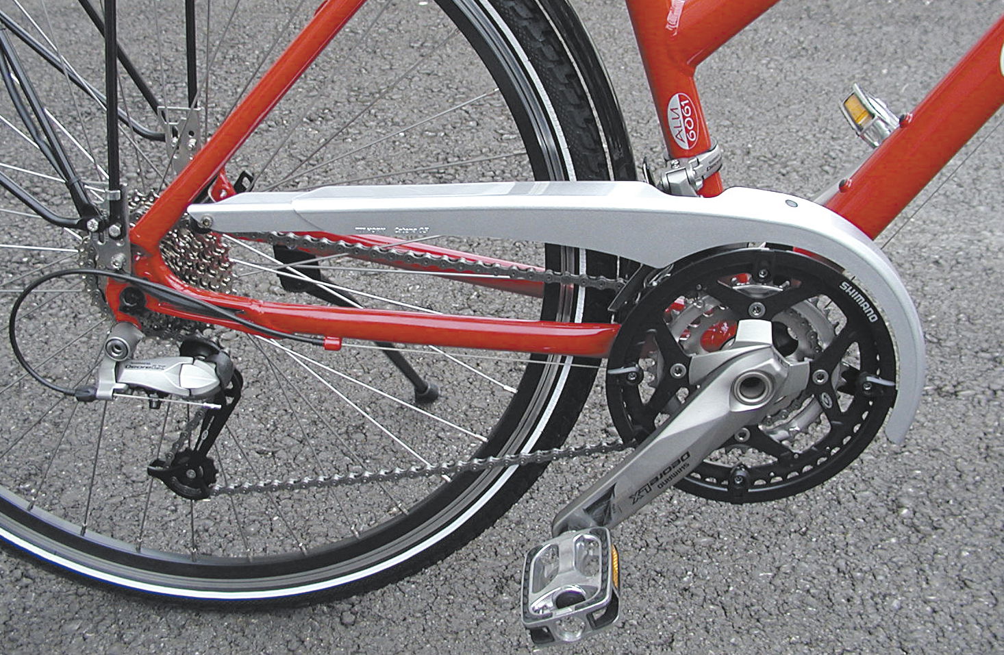 HORN Kettenschutz Catena 05-3 Kompatibilität: bis 48 Zähne 1/2/3-fach silber